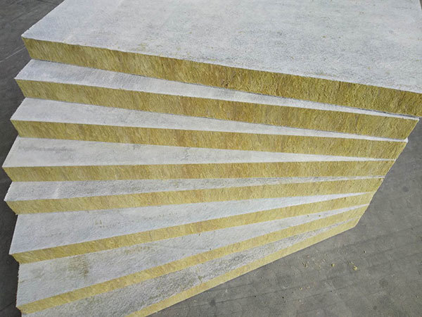 岩棉复合板是一种外墙保温质料